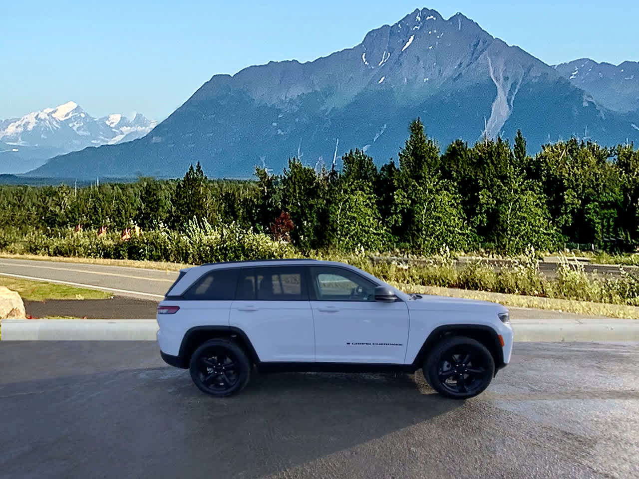 Thumbnail: 2026 Jeep Grand Cherokee - 6