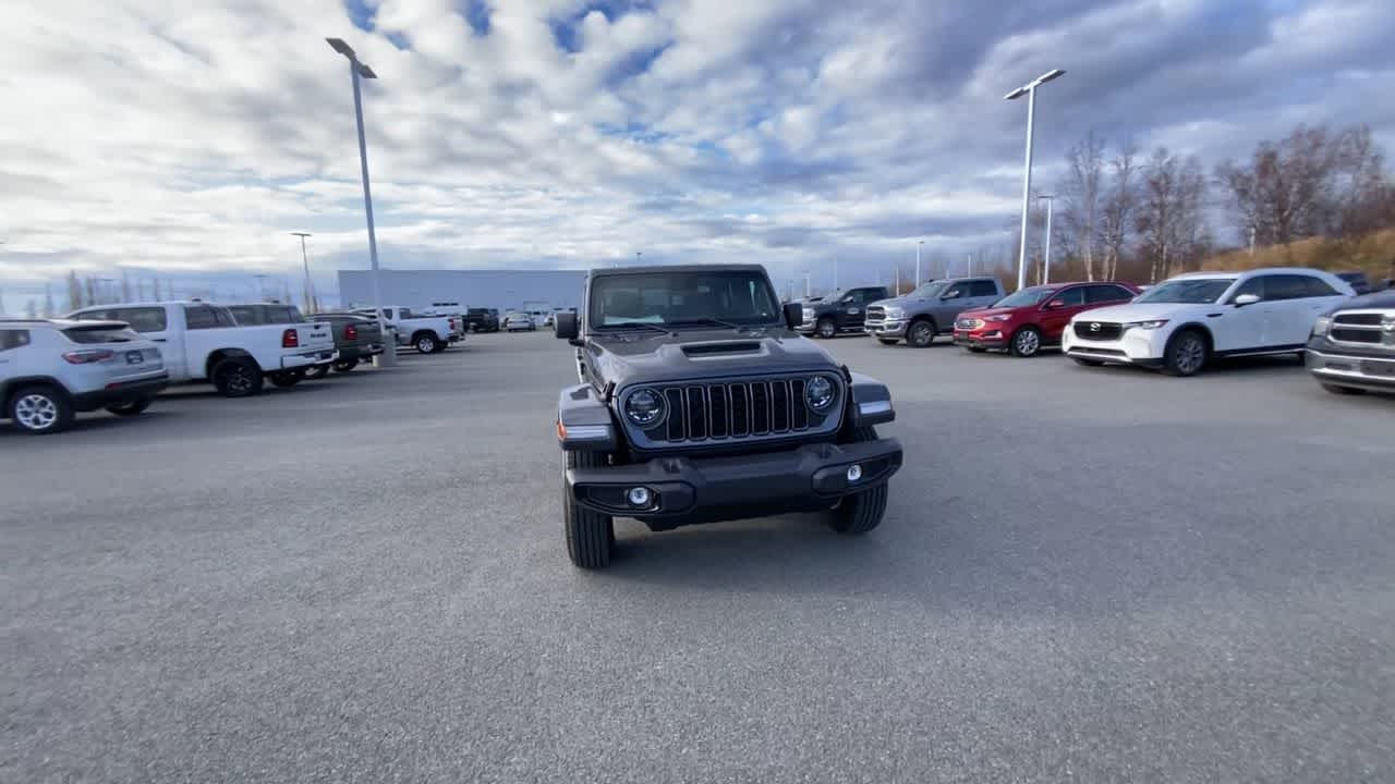 Thumbnail: 2025 Jeep Gladiator - 8