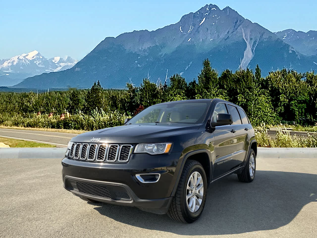 Thumbnail: 2022 Jeep Grand Cherokee - 1