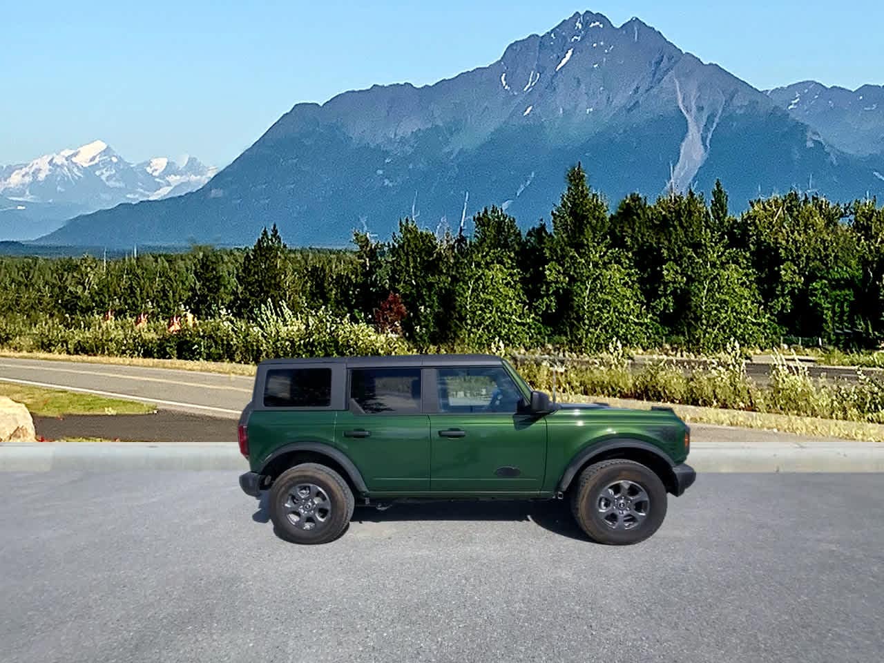 Thumbnail: 2025 Ford Bronco - 6