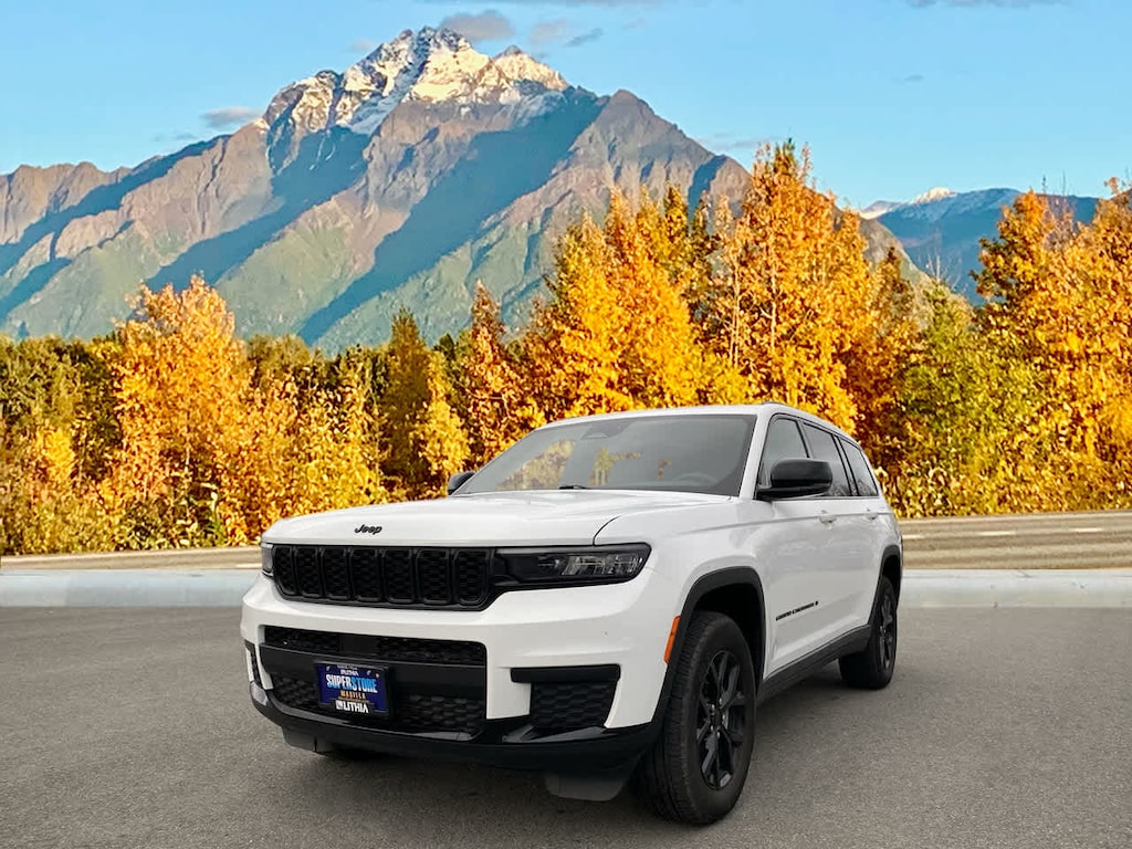 Used 2024 Jeep Grand Cherokee L Laredo SUV