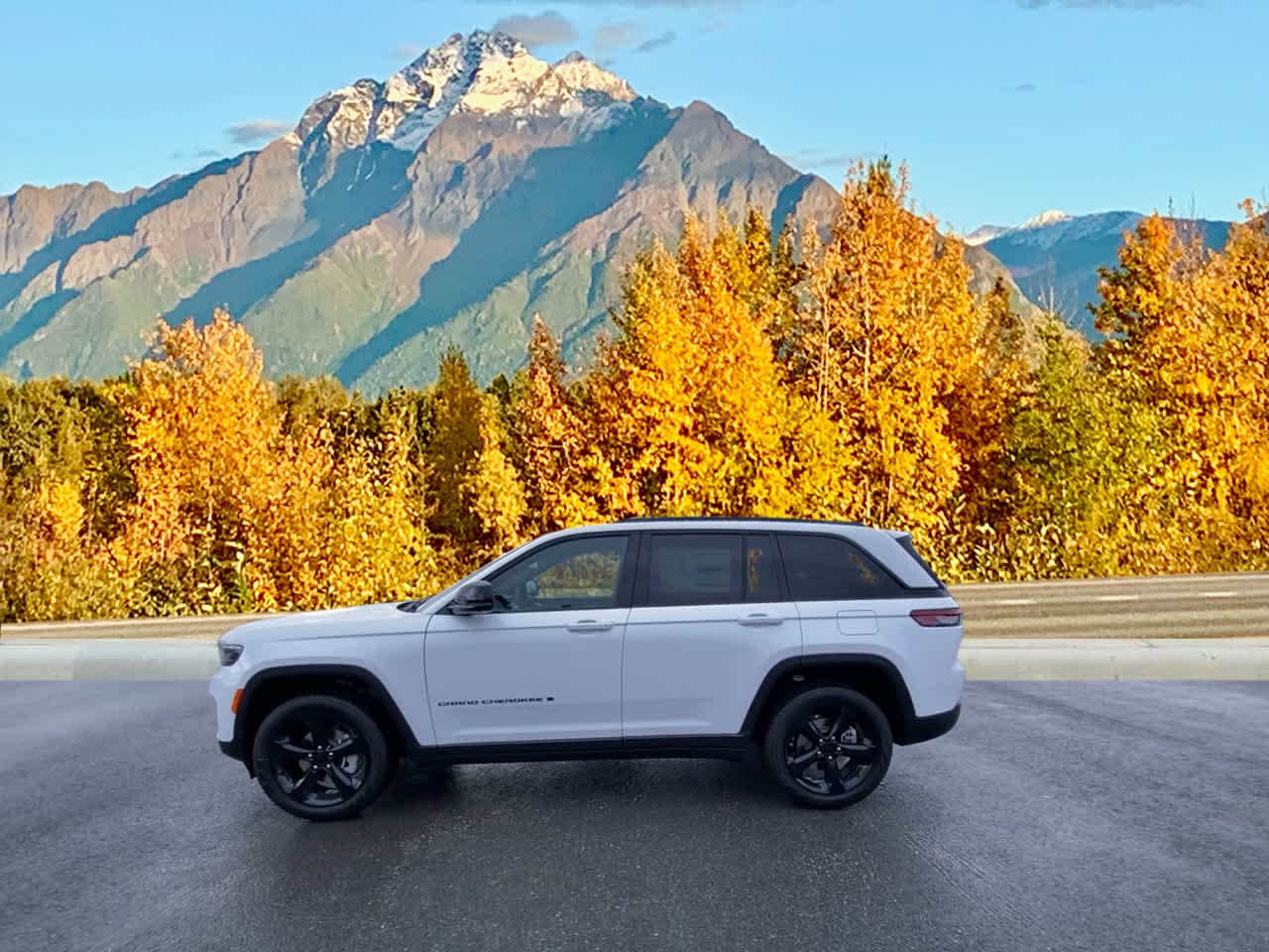 Thumbnail: 2025 Jeep Grand Cherokee - 2