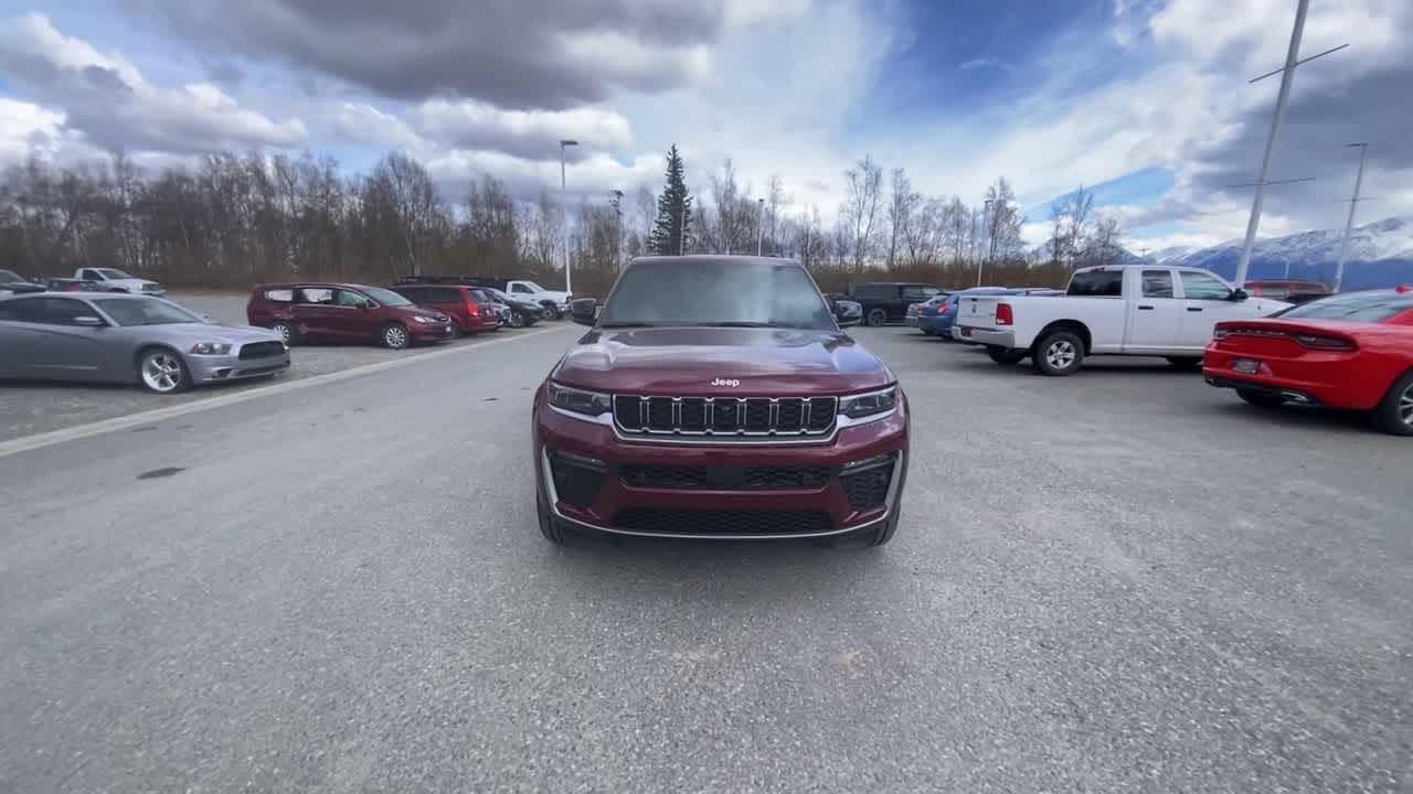 Thumbnail: 2026 Jeep Grand Cherokee - 8