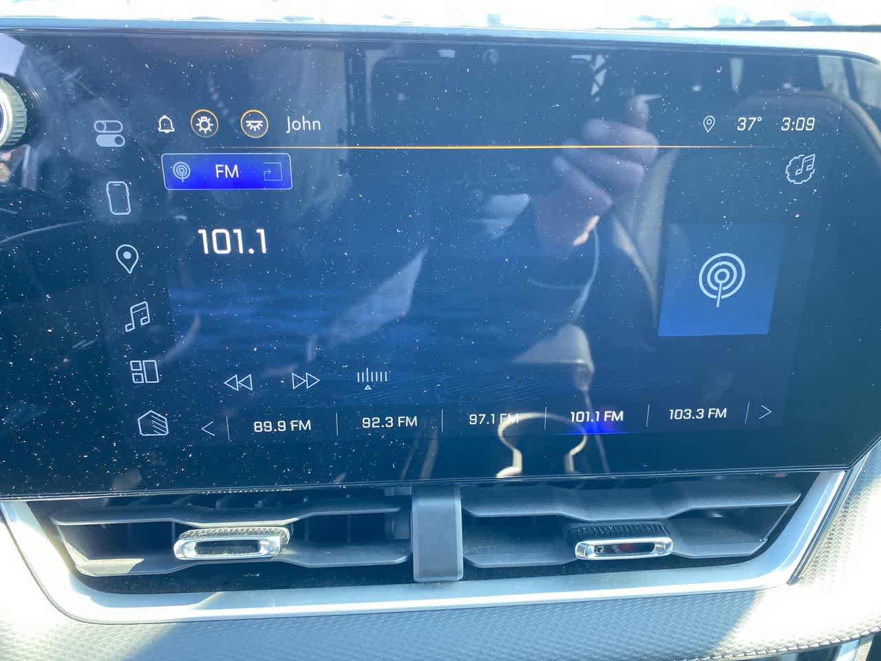 Thumbnail: 2025 Chevrolet Equinox - 16