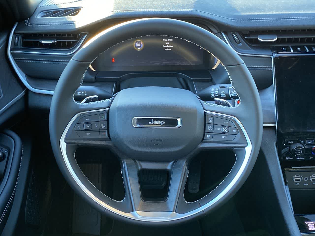 Thumbnail: 2025 Jeep Grand Cherokee - 14