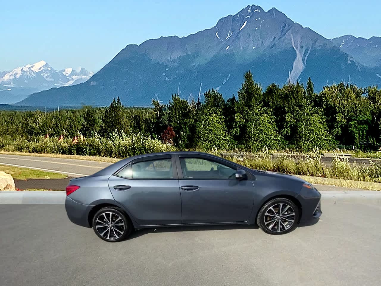 Thumbnail: 2018 Toyota Corolla - 6