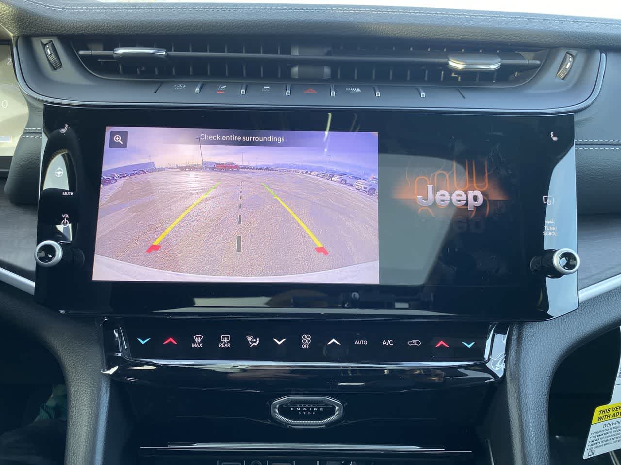 Thumbnail: 2026 Jeep Grand Cherokee - 17