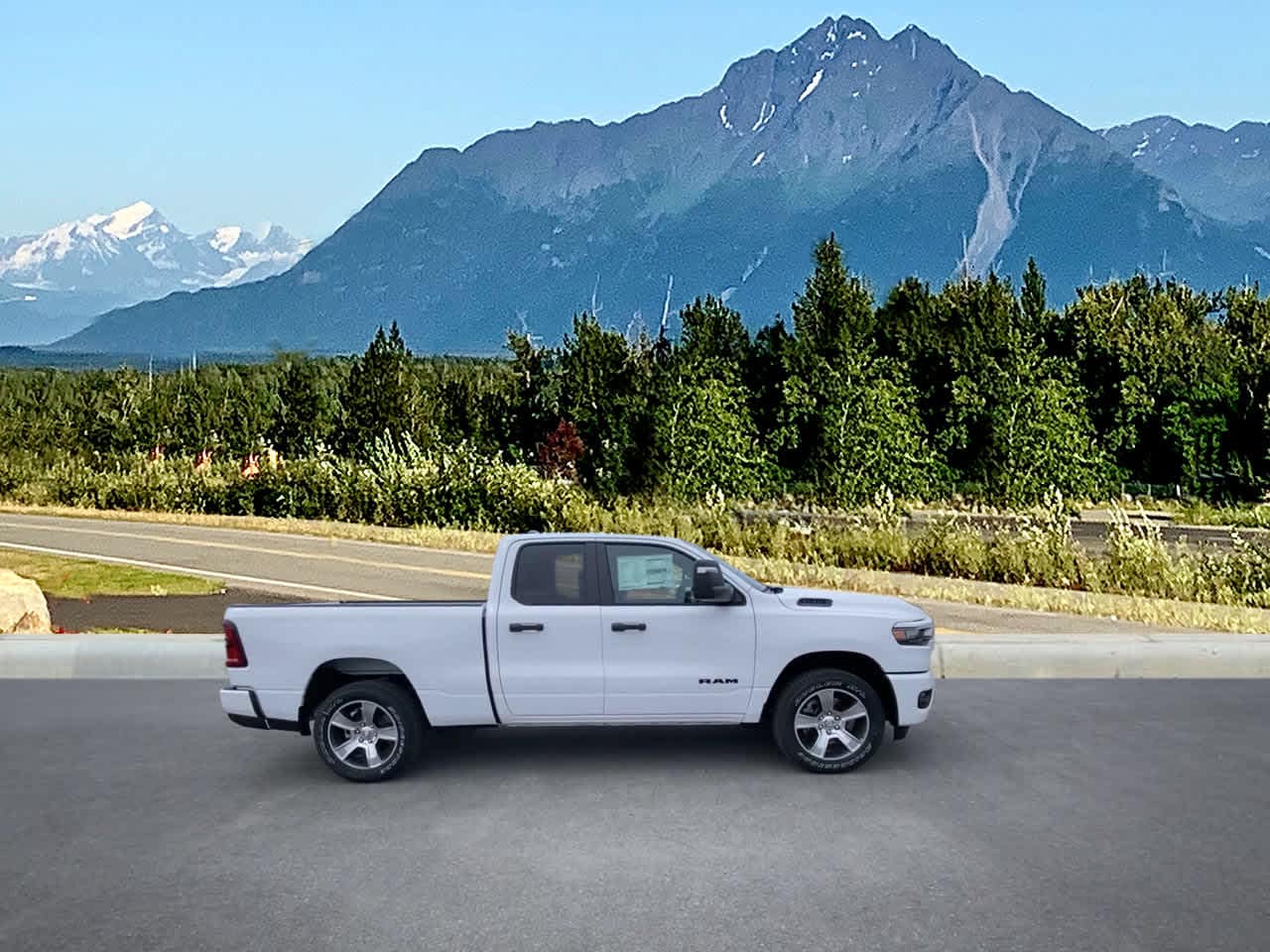 Thumbnail: 2025 RAM 1500 - 8