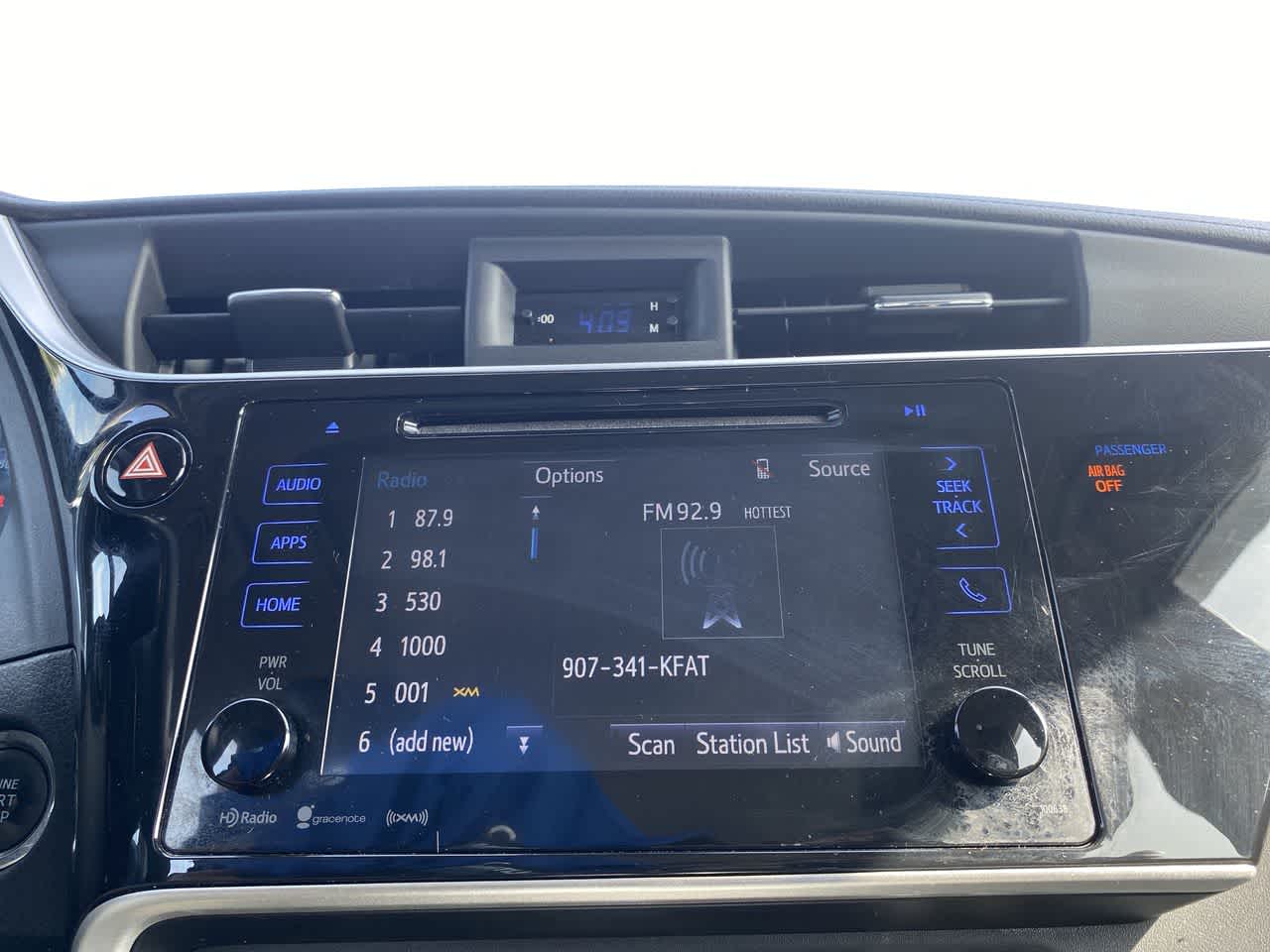 Thumbnail: 2018 Toyota Corolla - 16