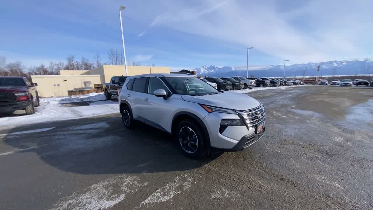 Thumbnail: 2025 Nissan Rogue - 10