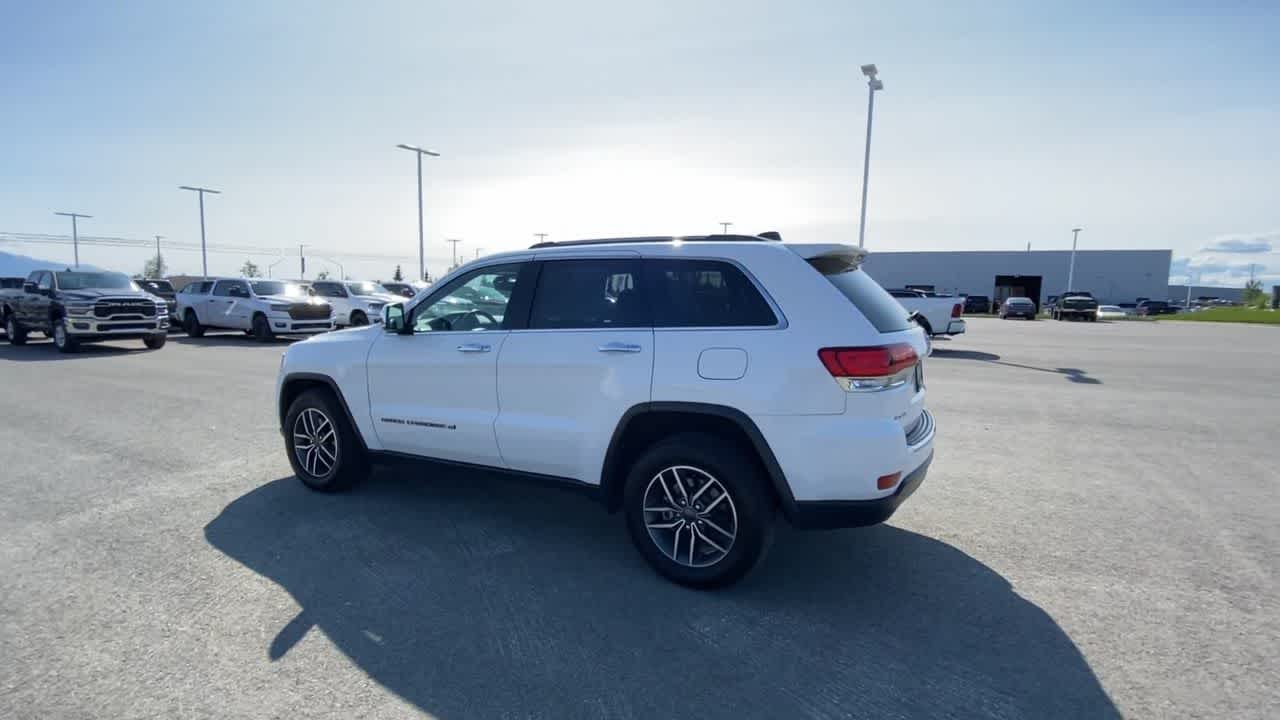 Thumbnail: 2022 Jeep Grand Cherokee - 9