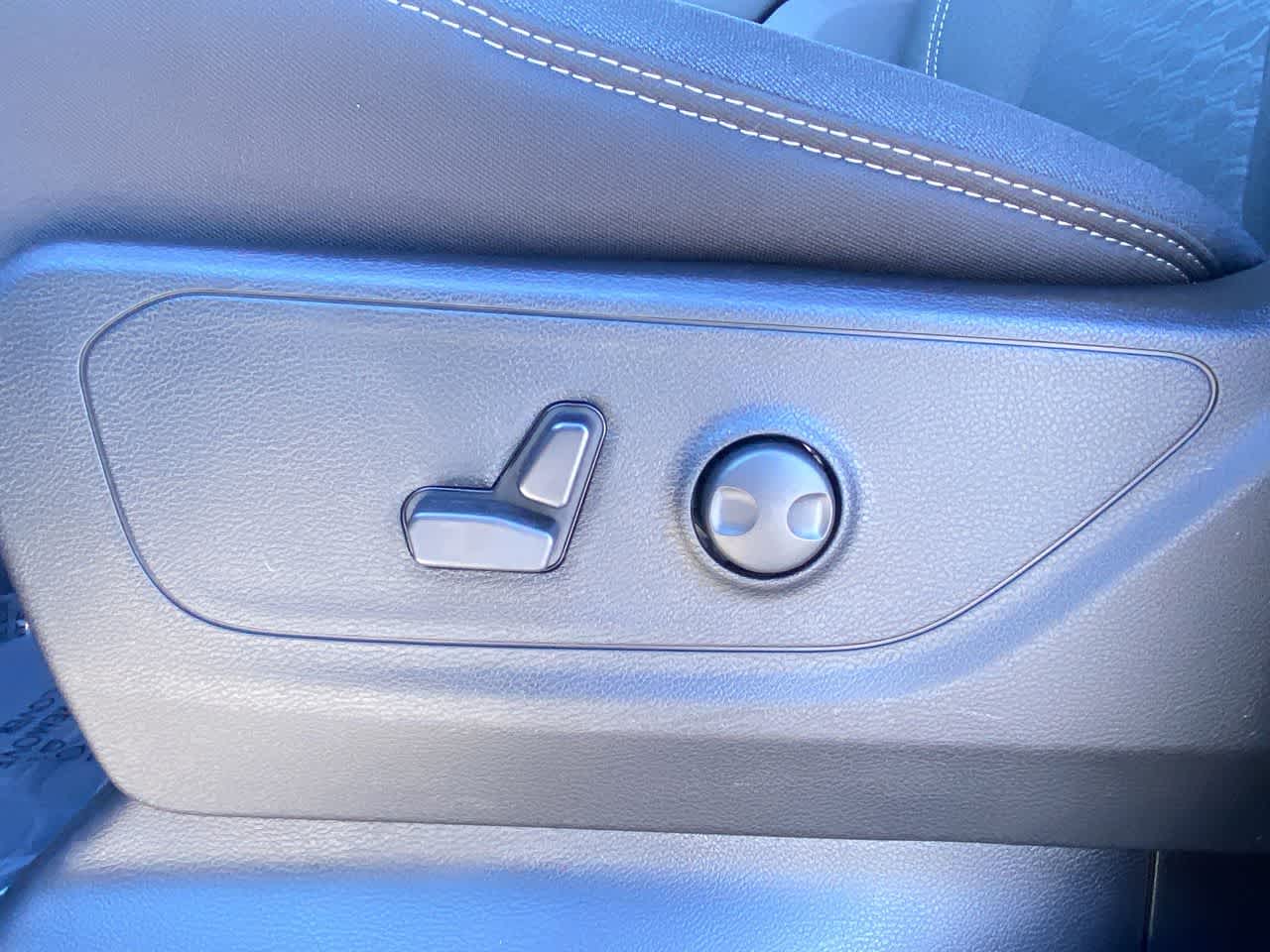 Thumbnail: 2026 RAM 1500 - 12