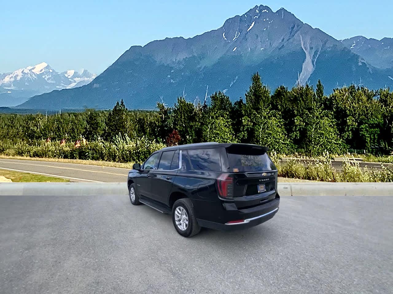 Thumbnail: 2025 Chevrolet Tahoe - 2
