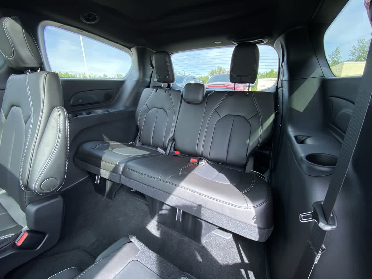 Thumbnail: 2027 Chrysler Pacifica - 26