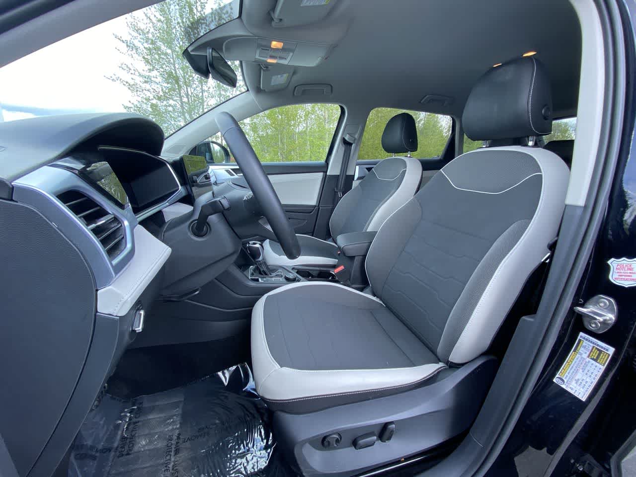 Thumbnail: 2025 Volkswagen Taos - 11