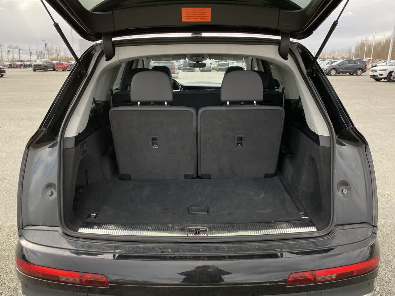 Thumbnail: 2023 Audi Q7 - 32