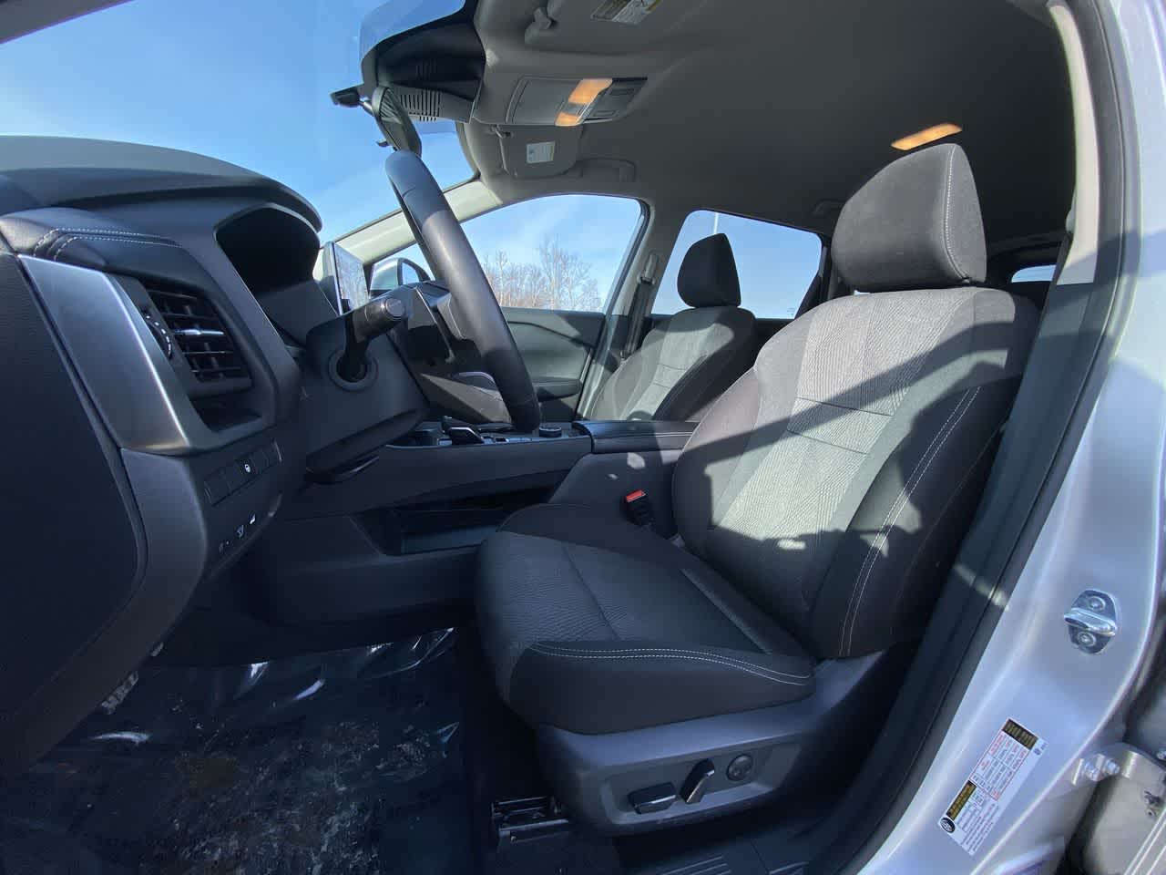 Thumbnail: 2025 Nissan Rogue - 17