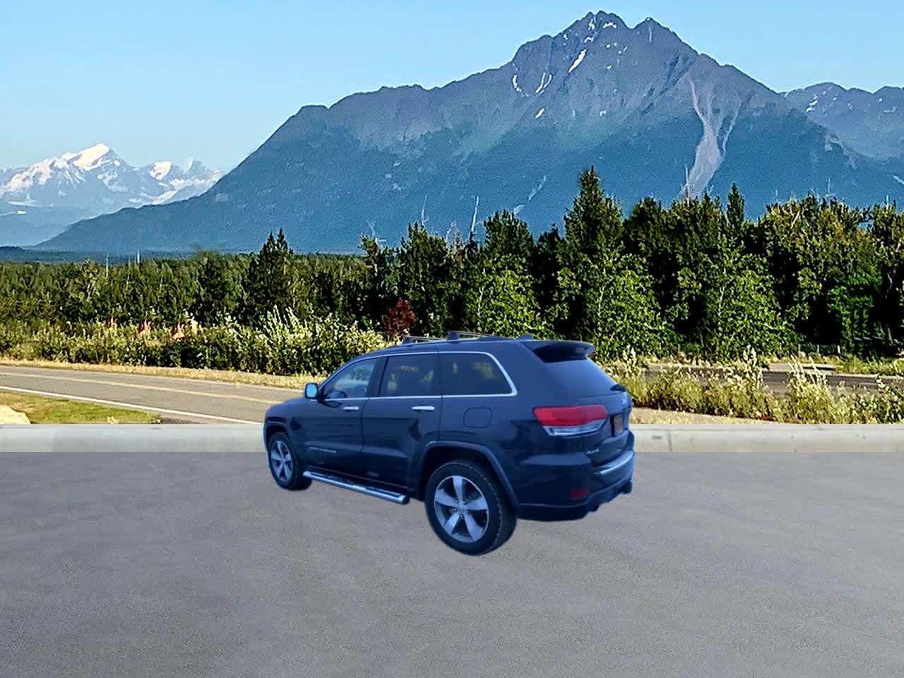 Thumbnail: 2015 Jeep Grand Cherokee - 3