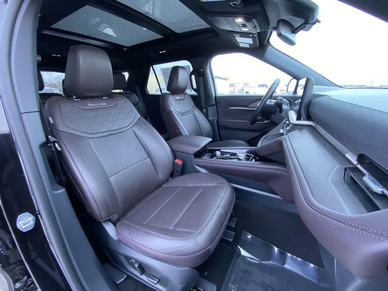 Thumbnail: 2025 Ford Explorer - 34
