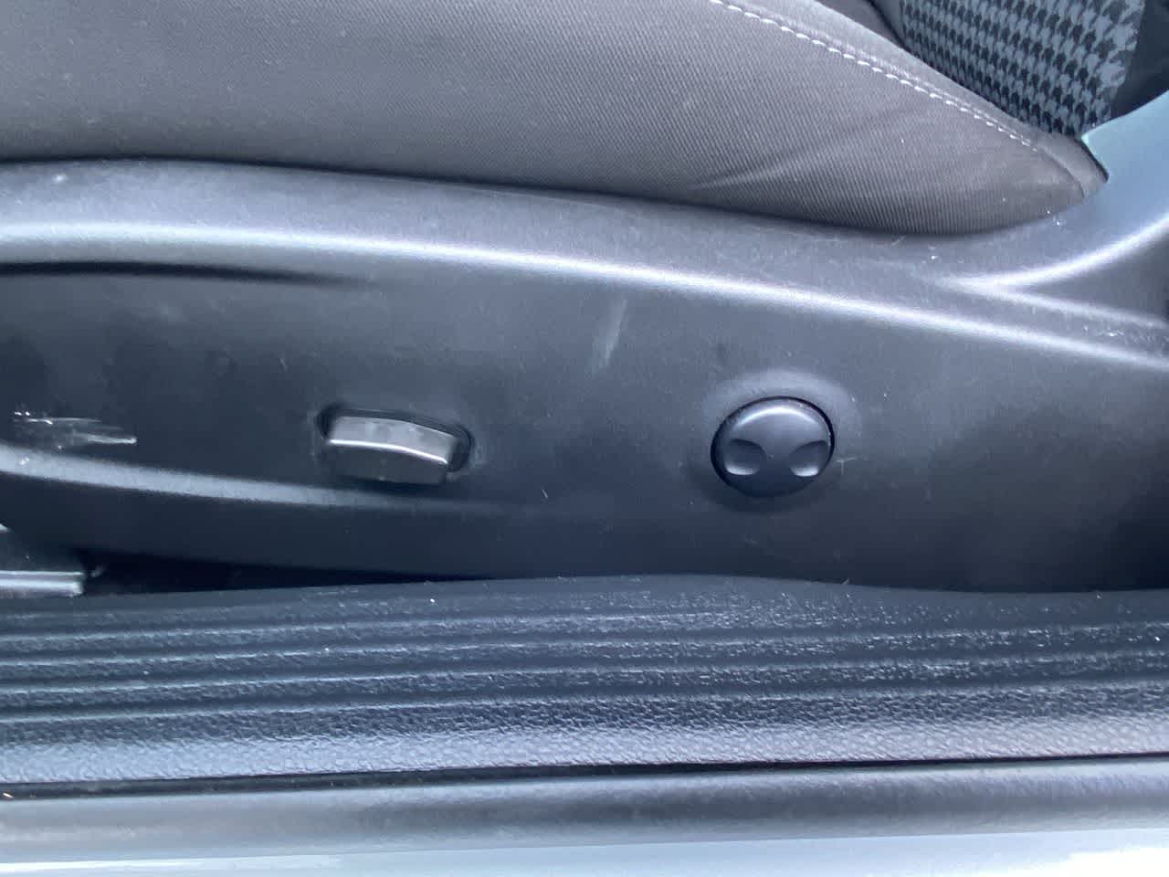 Thumbnail: 2022 Dodge Challenger - 18