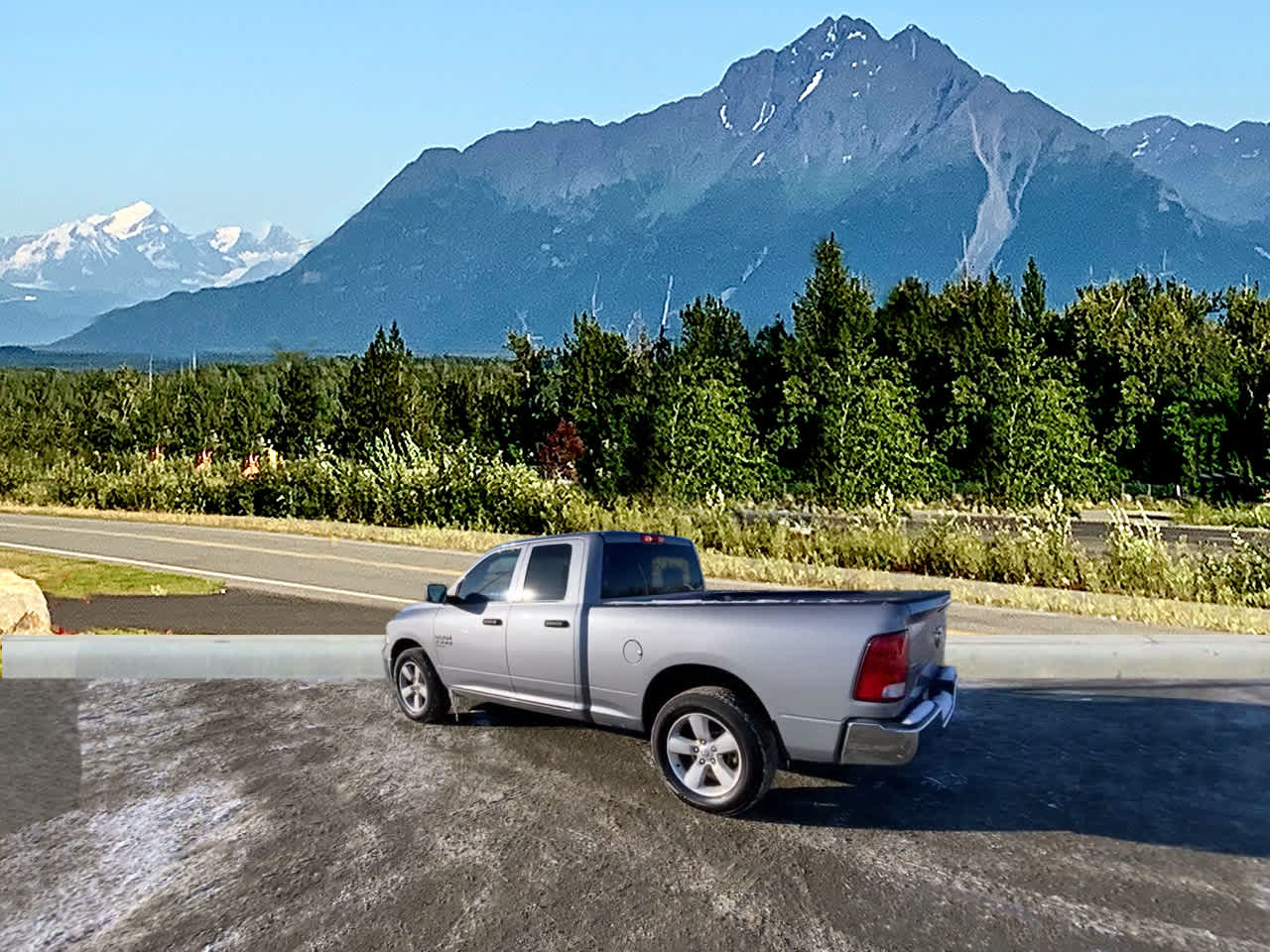 Thumbnail: 2024 RAM 1500 Classic - 3