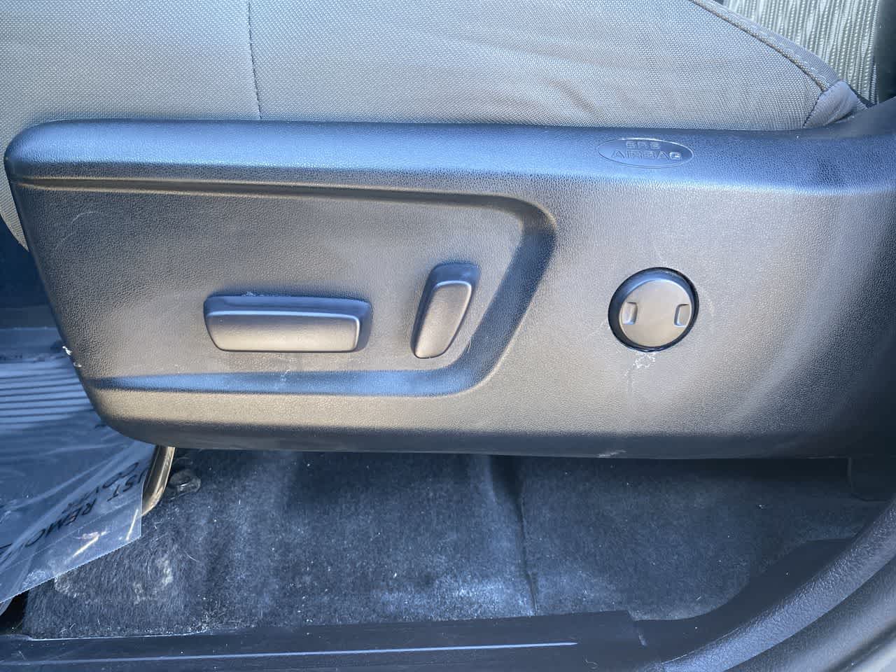 Thumbnail: 2018 Toyota Tundra - 12