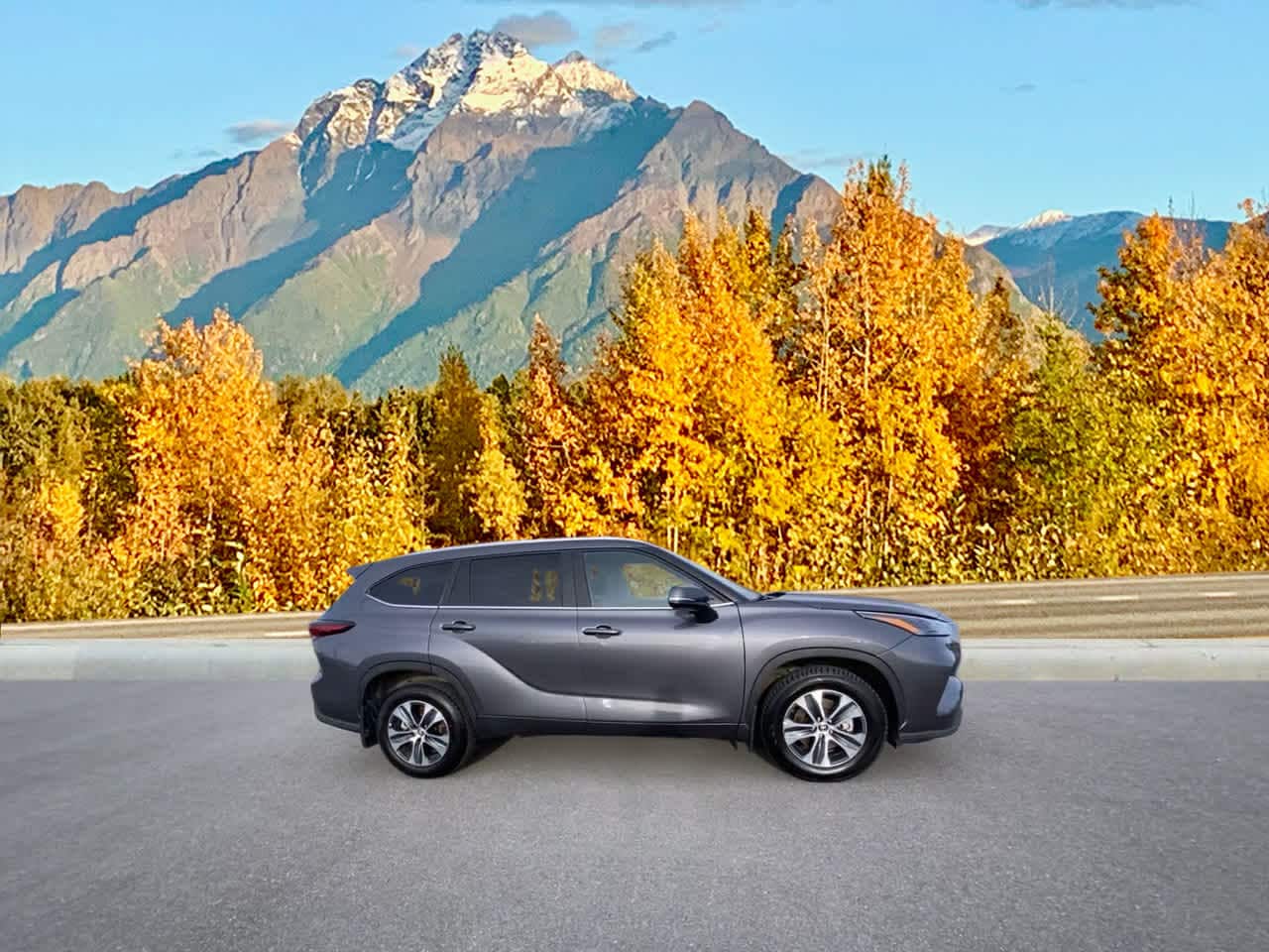 Thumbnail: 2024 Toyota Highlander - 8