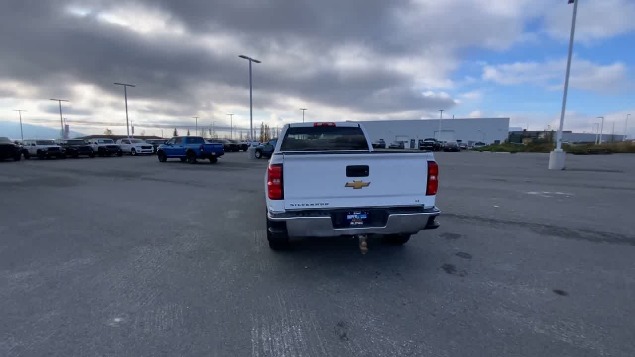 Thumbnail: 2018 Chevrolet Silverado 1500 - 11