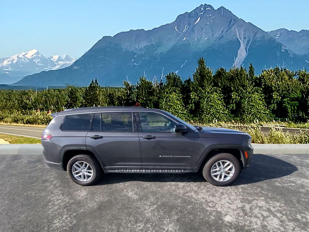 Thumbnail: 2025 Jeep Grand Cherokee - 6