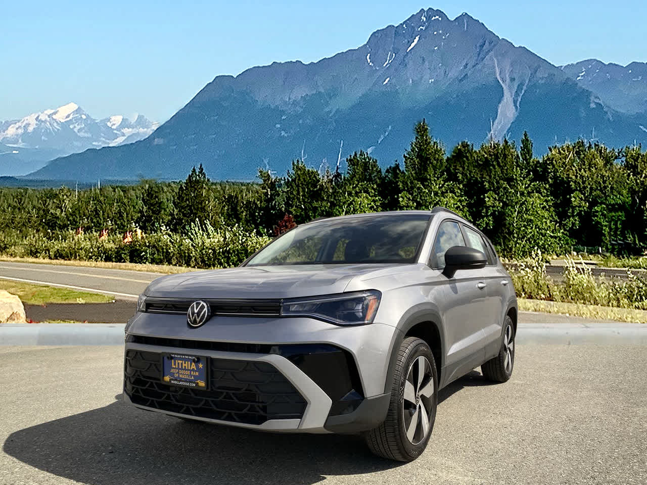 2025 Volkswagen Taos 1.5T S 4Motion's photo