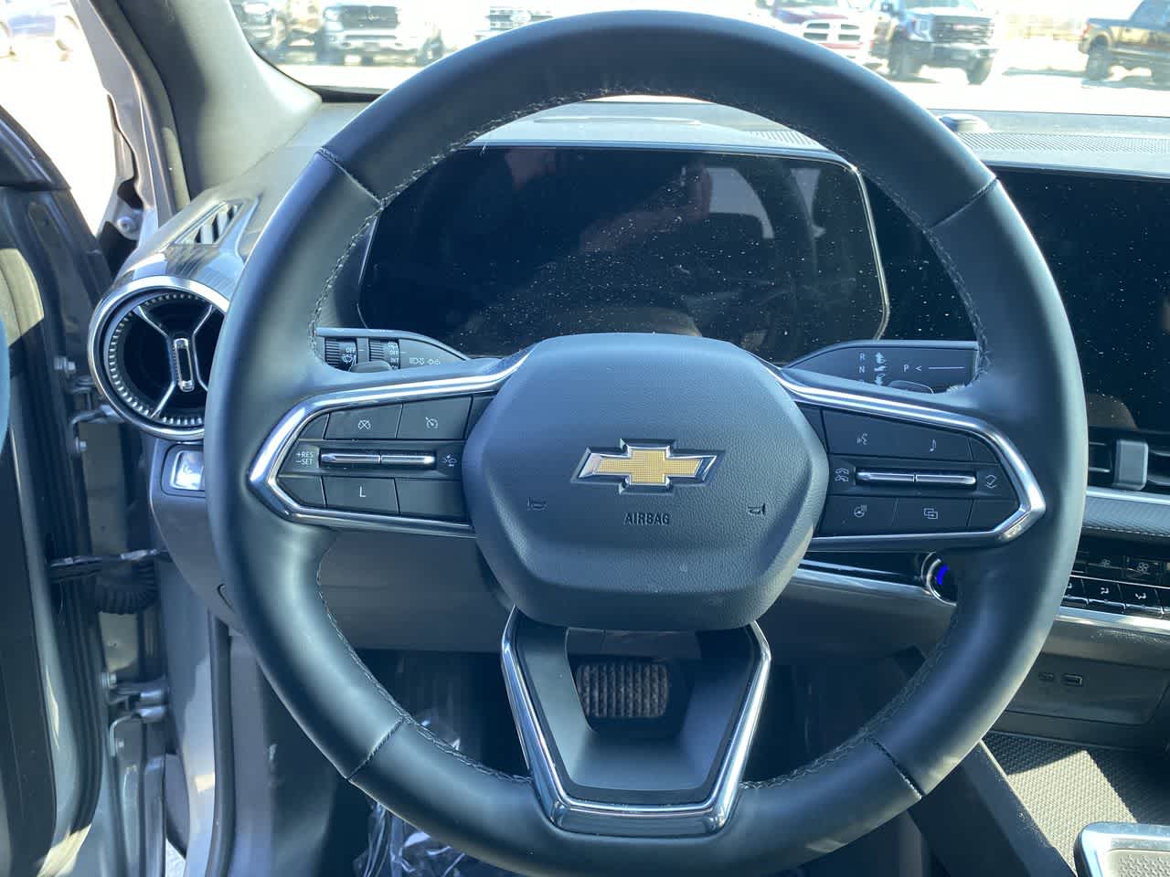 Thumbnail: 2025 Chevrolet Equinox - 14