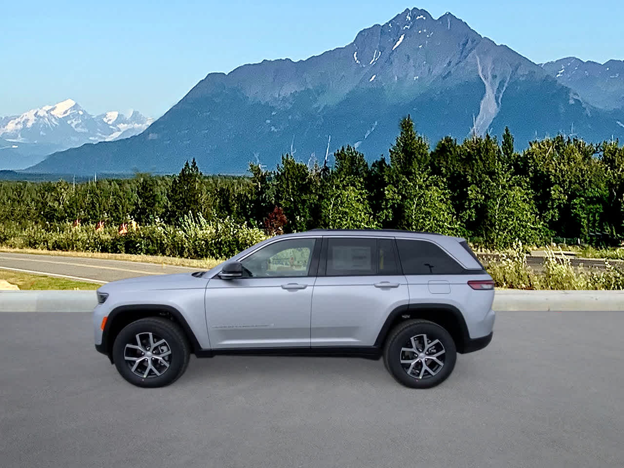 2025 Jeep Grand Cherokee Limited photo 2