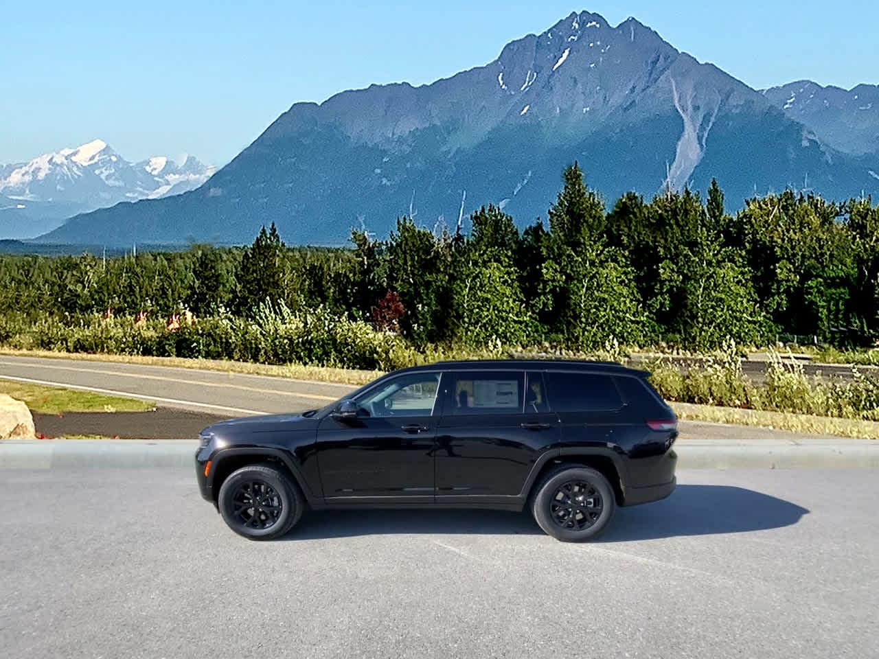 Thumbnail: 2026 Jeep Grand Cherokee - 2