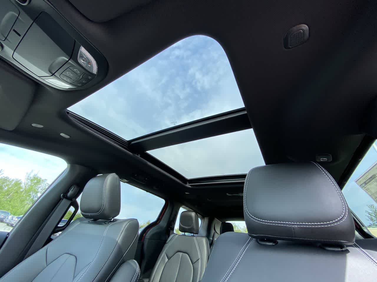 Thumbnail: 2027 Chrysler Pacifica - 23