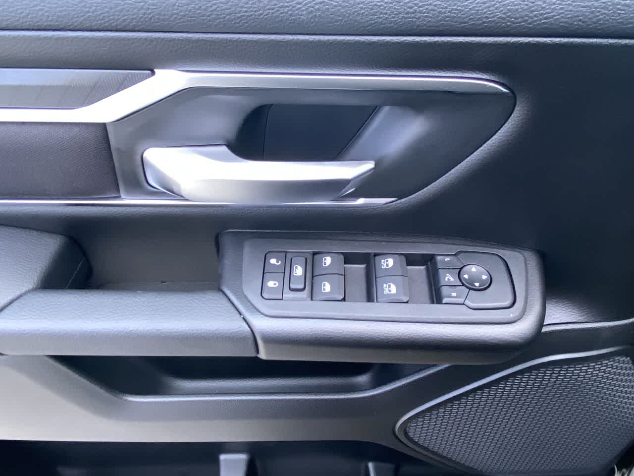 Thumbnail: 2026 RAM 1500 - 13