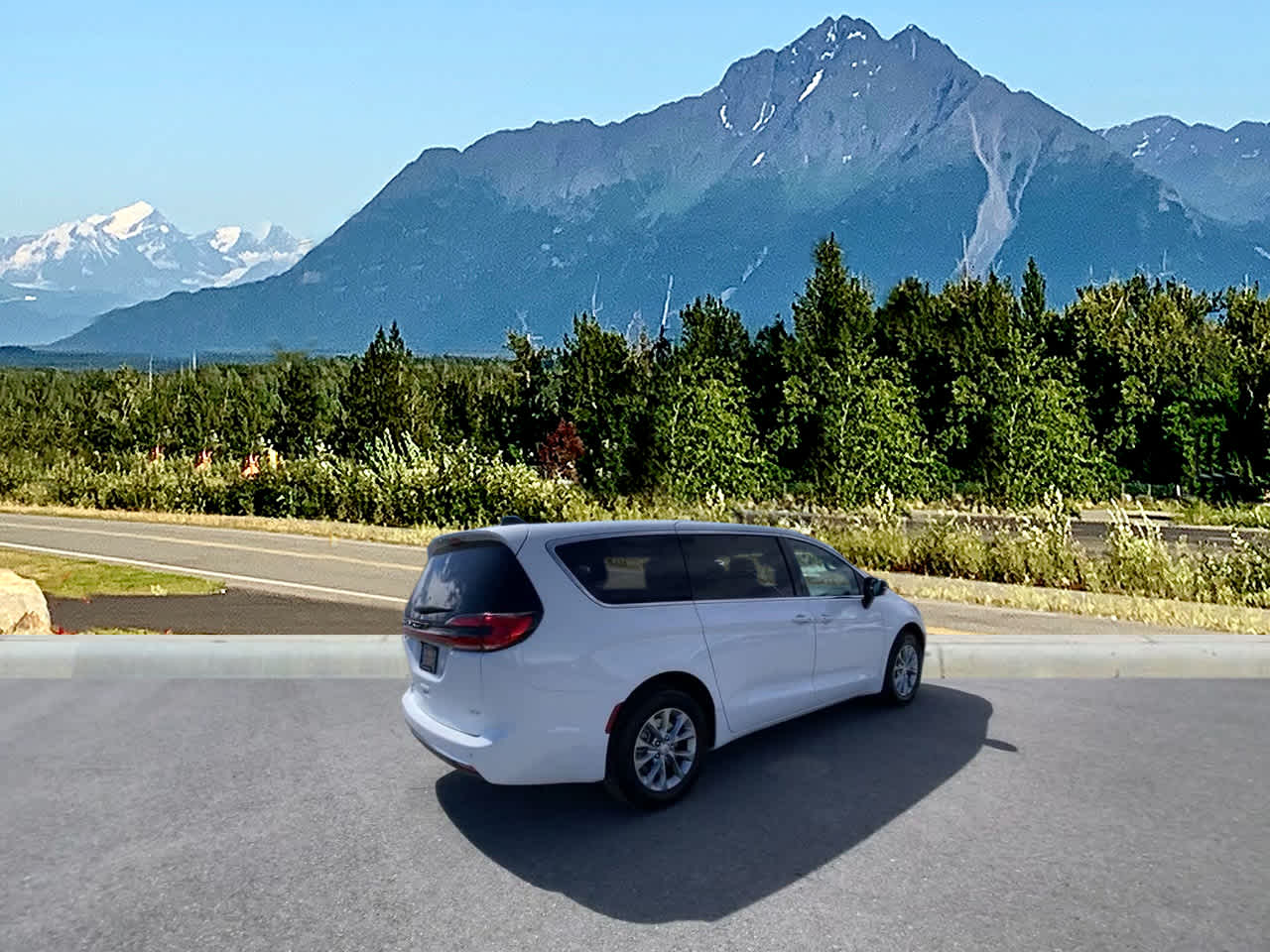Thumbnail: 2027 Chrysler Pacifica - 5