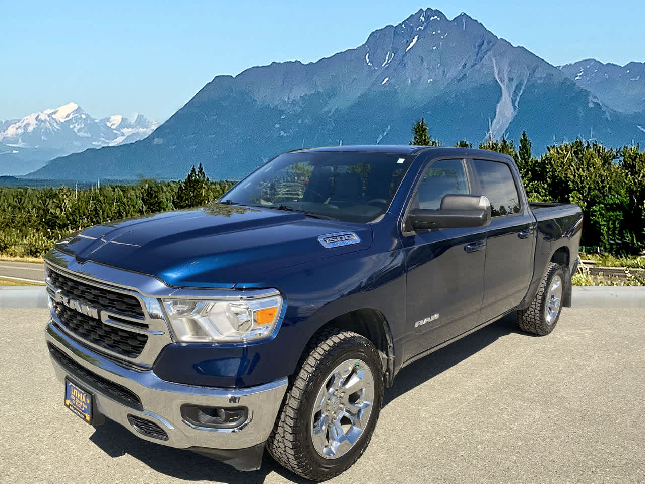 2022 RAM 1500 Big Horn/Lone Star 4x4 Crew Cab 5'7's photo