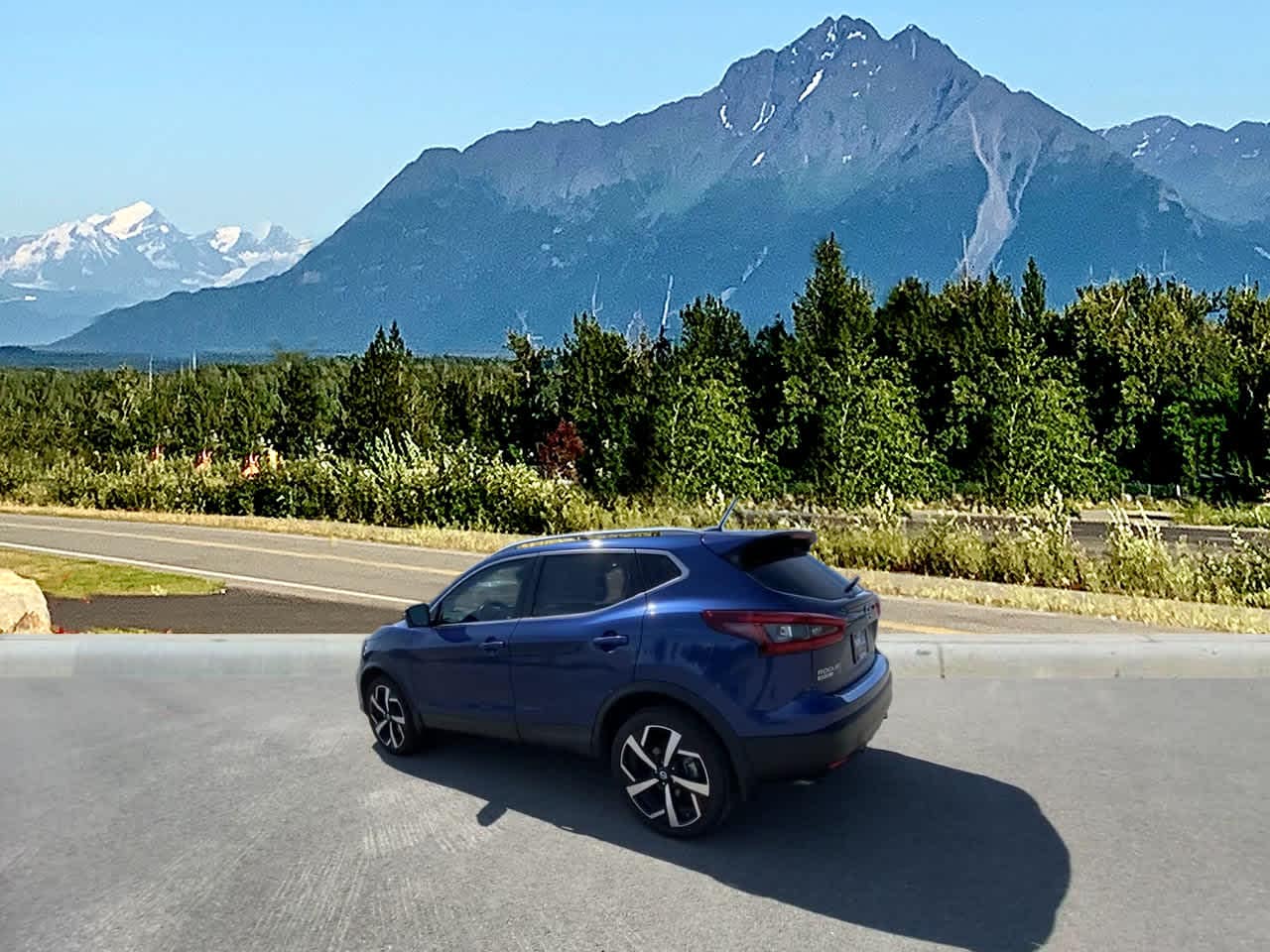 Thumbnail: 2022 Nissan Rogue Sport - 3