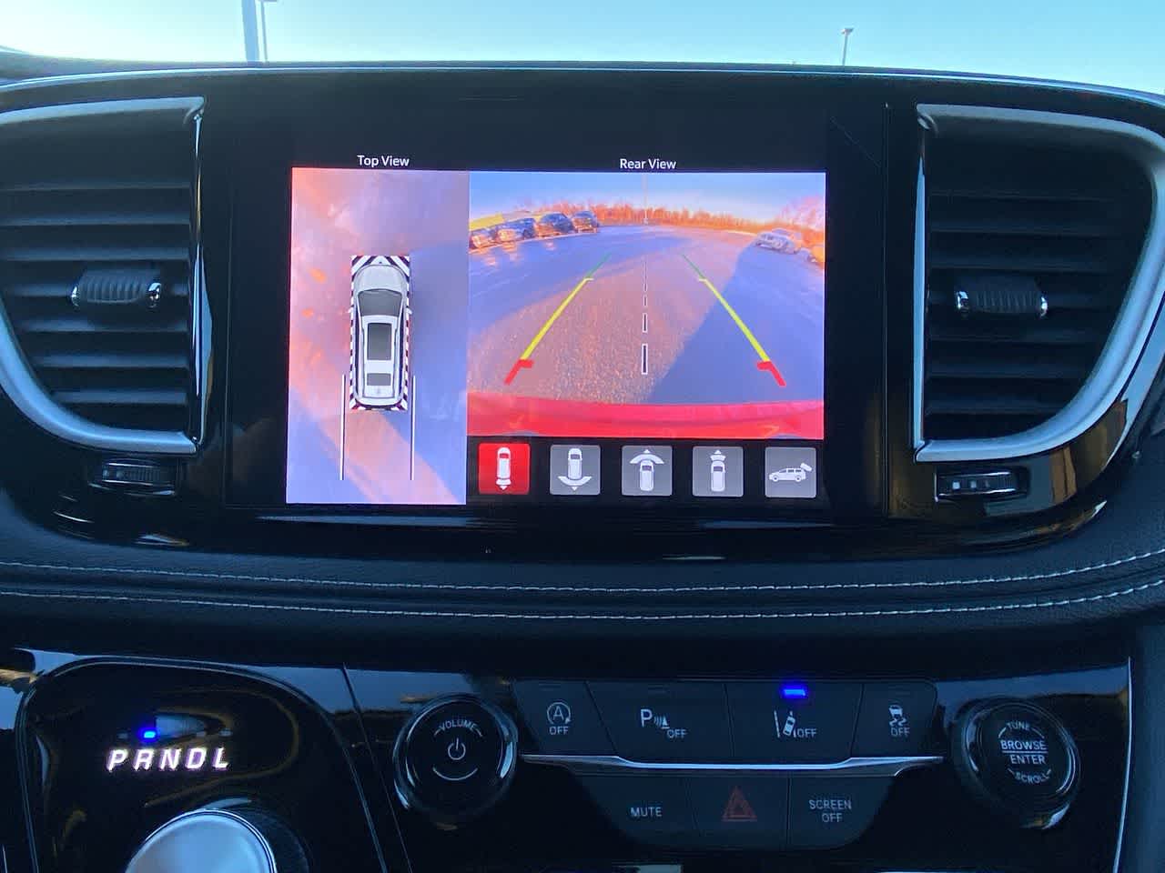 Thumbnail: 2026 Chrysler Pacifica - 23