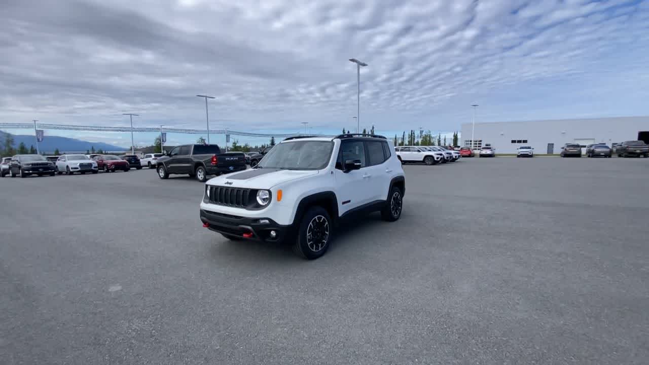 Thumbnail: 2023 Jeep Renegade - 9