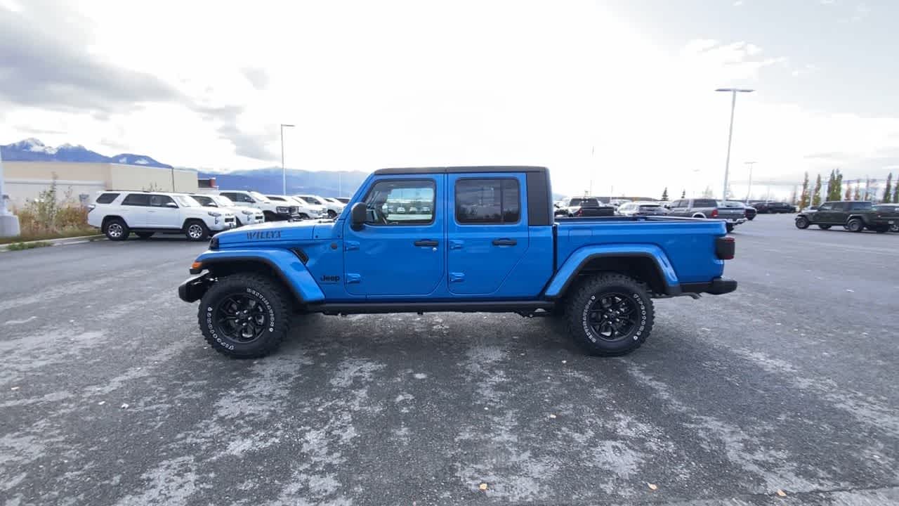 Thumbnail: 2025 Jeep Gladiator - 7