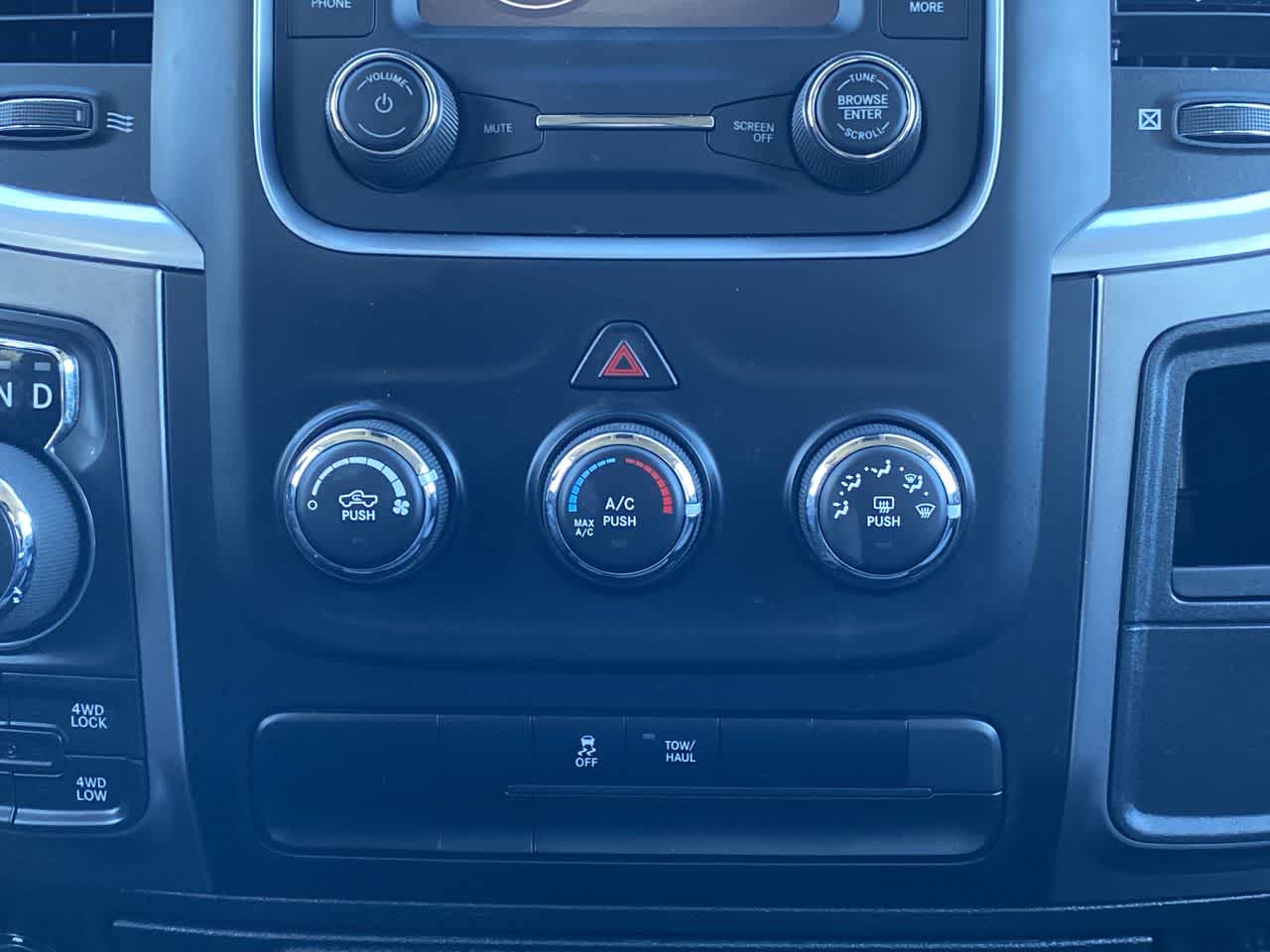 Thumbnail: 2024 RAM 1500 Classic - 19