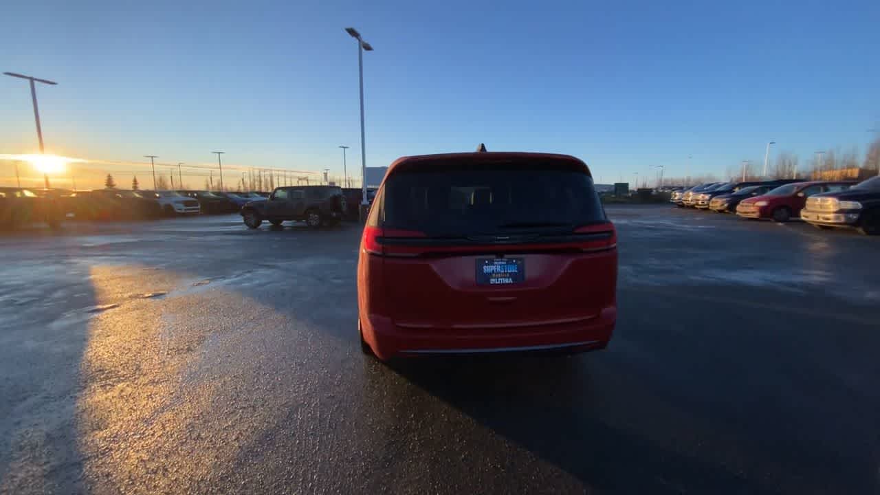 Thumbnail: 2026 Chrysler Pacifica - 11