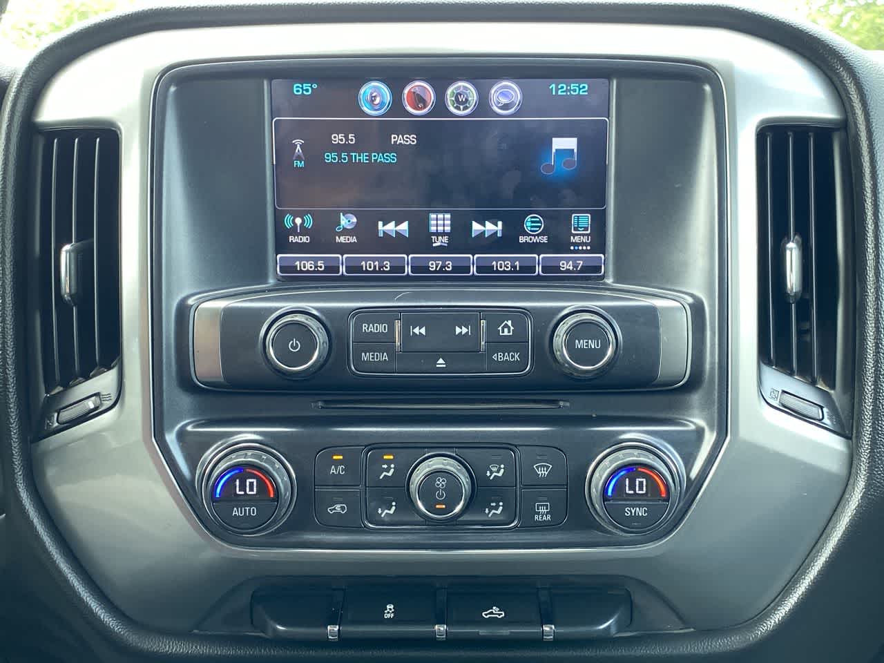 Thumbnail: 2016 Chevrolet Silverado 1500 - 16