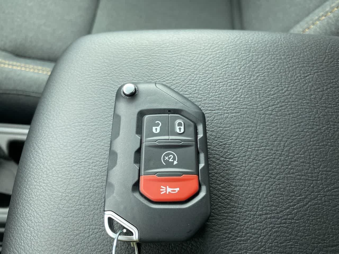 Thumbnail: 2025 Jeep Gladiator - 18