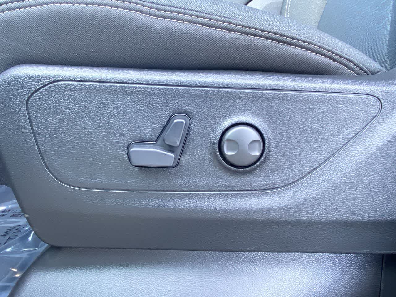 Thumbnail: 2026 RAM 1500 - 12