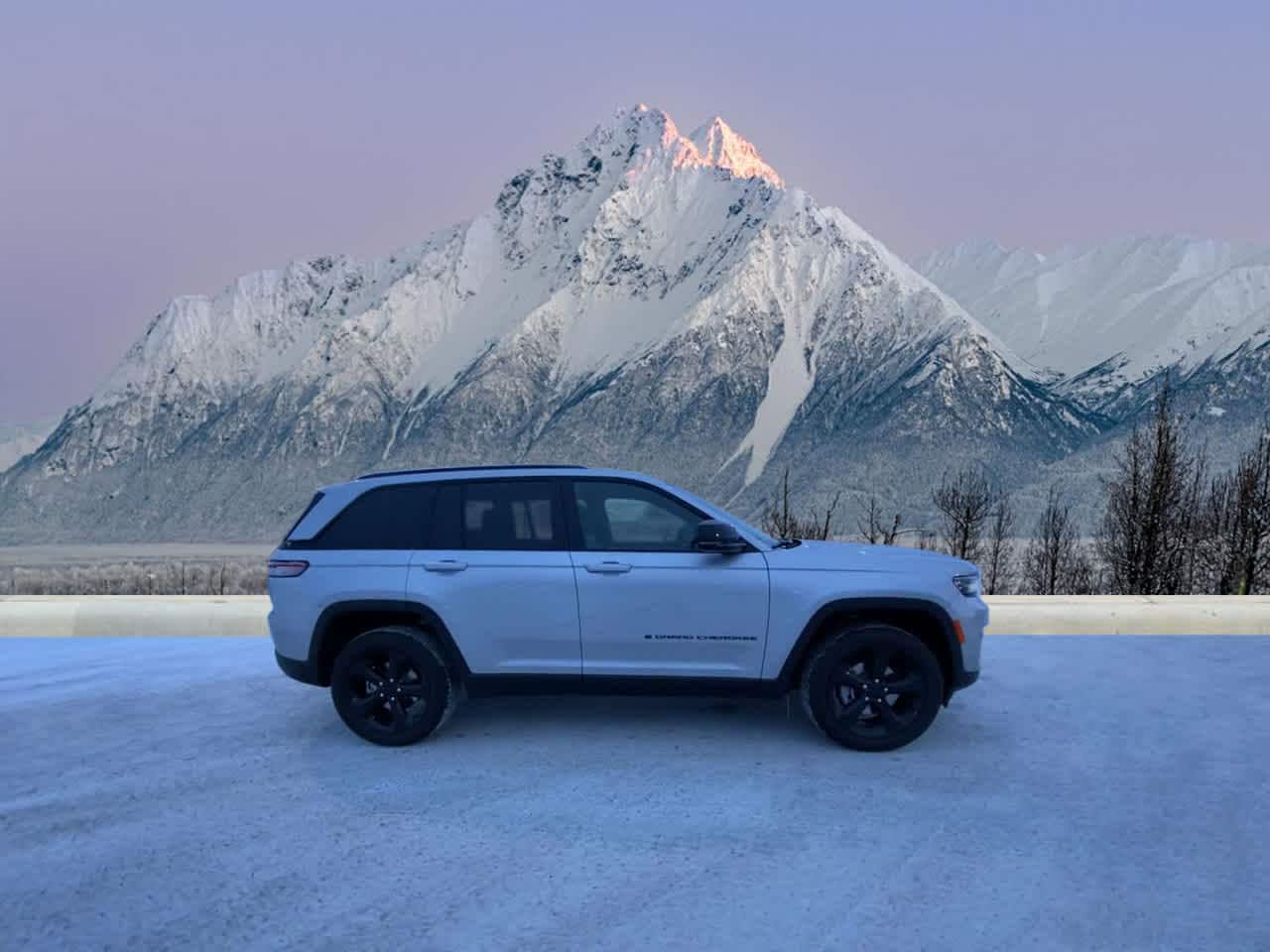 Thumbnail: 2025 Jeep Grand Cherokee - 6