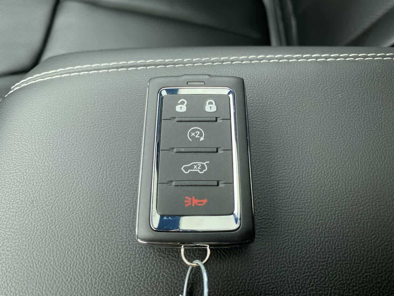 Thumbnail: 2025 Jeep Grand Cherokee - 21