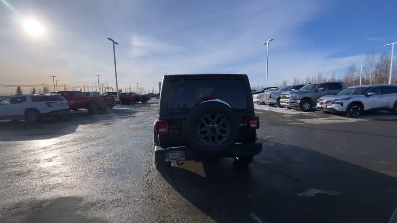 Thumbnail: 2026 Jeep Wrangler - 11