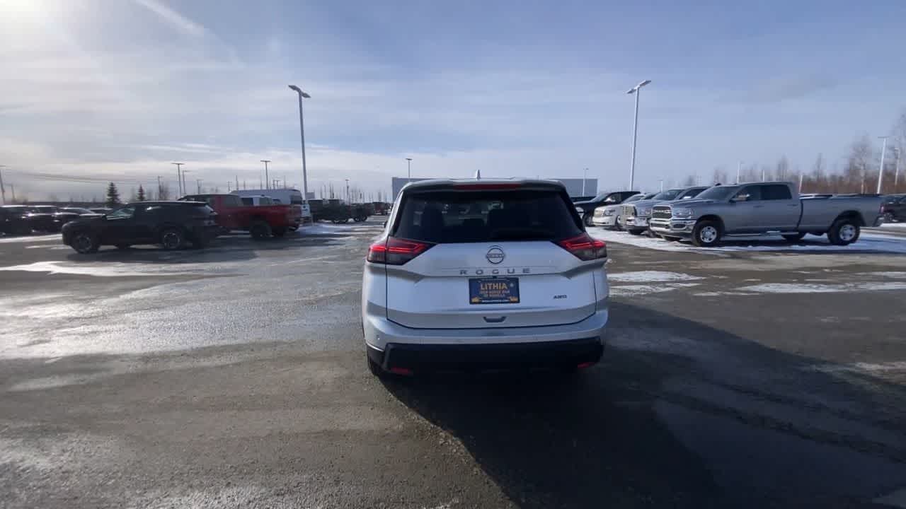 Thumbnail: 2025 Nissan Rogue - 11